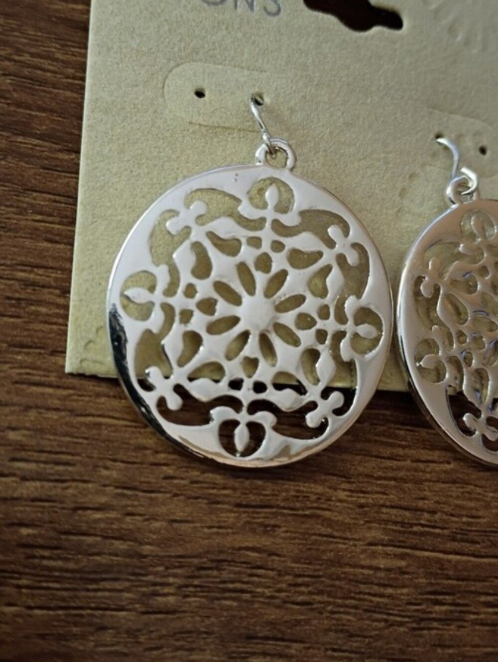 Fashion Jewelry Erica Lyons Silver Tone Filigree Cut Out Round Dangle Earrings - Picture 2 of 4